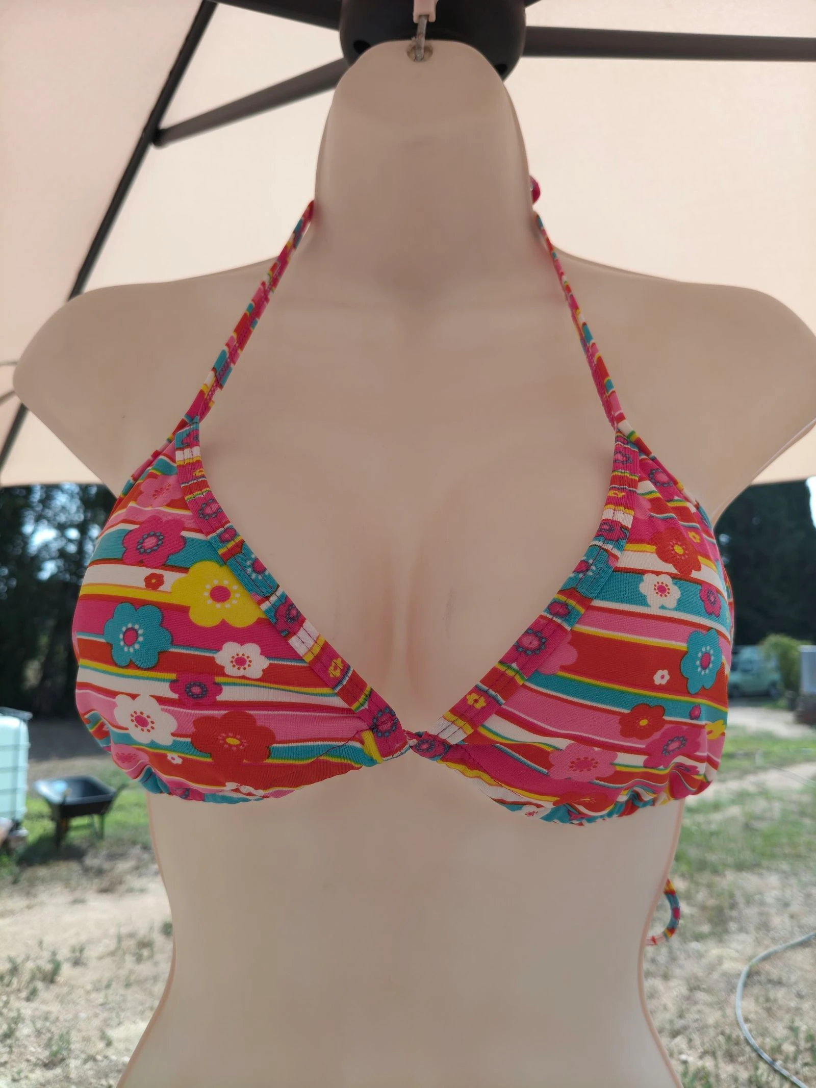Creator-Bikini voor dames L/XL 3-delig met kleurrijk en bloemerig gestreept en margrietschabloon – photo 6